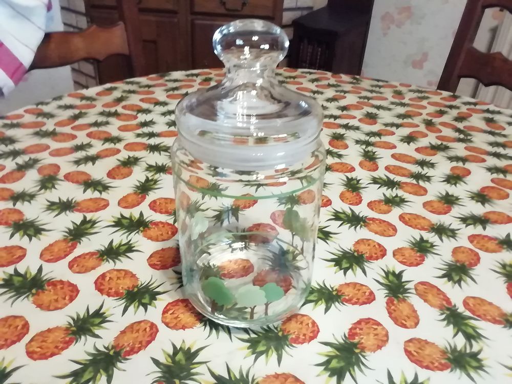 Jolie bonbonni&egrave;re vintage ann&eacute;e 1970 Cuisine