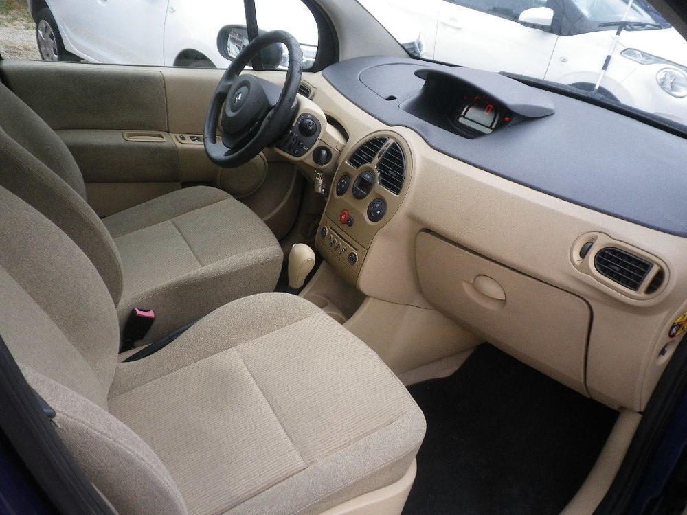 Modus 1.6 16V Confort Pack Clim Dynamique Proactive A 2005 occasion 13400 Aubagne