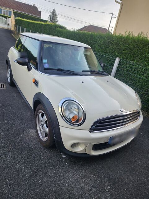 Mini One Hatch 1.6i - 75 Pack Salt 2010 occasion Montceau-les-Mines 71300