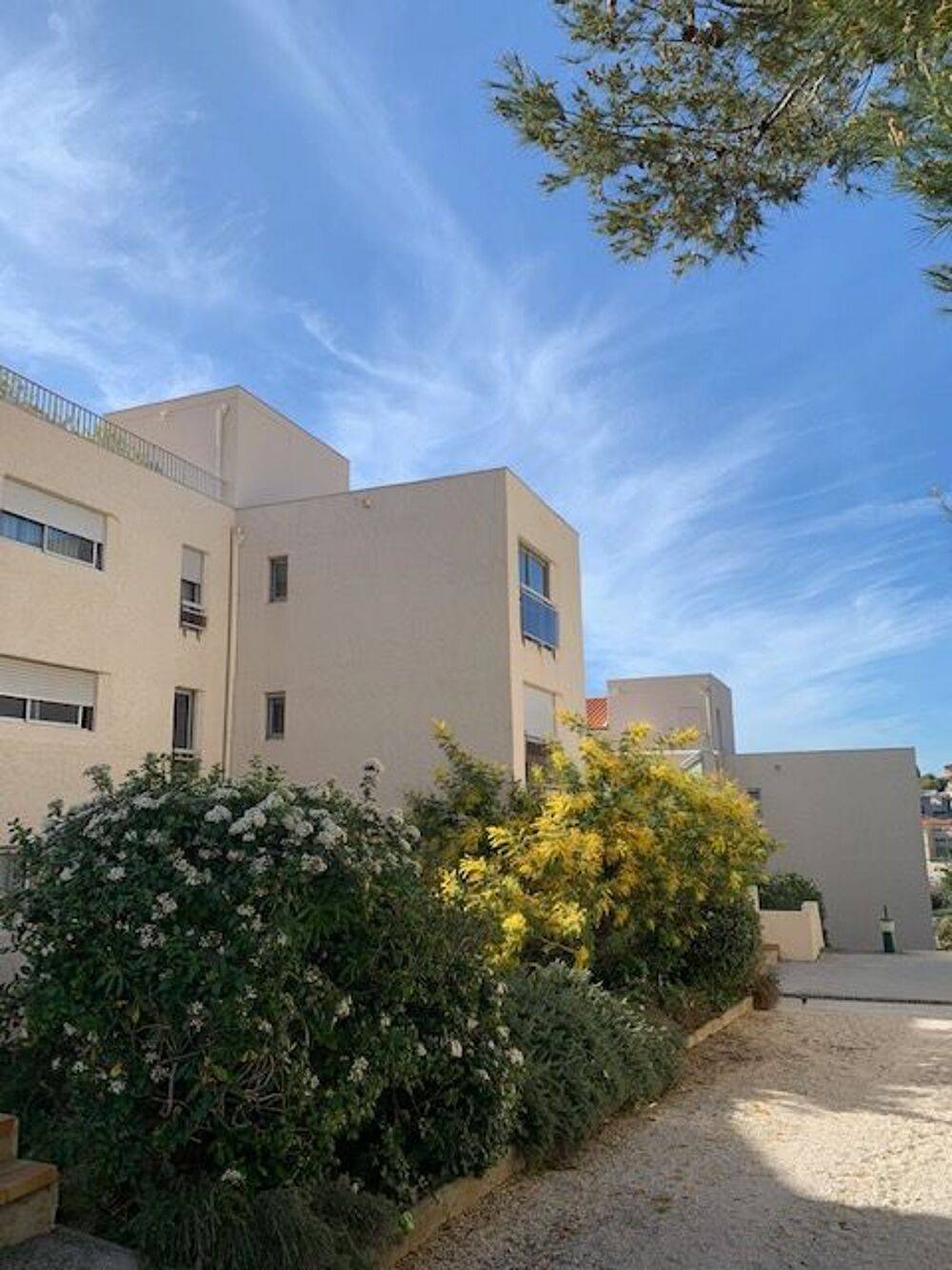 Location Appartement studio à l'année à Hyères les Palmiers Hyères