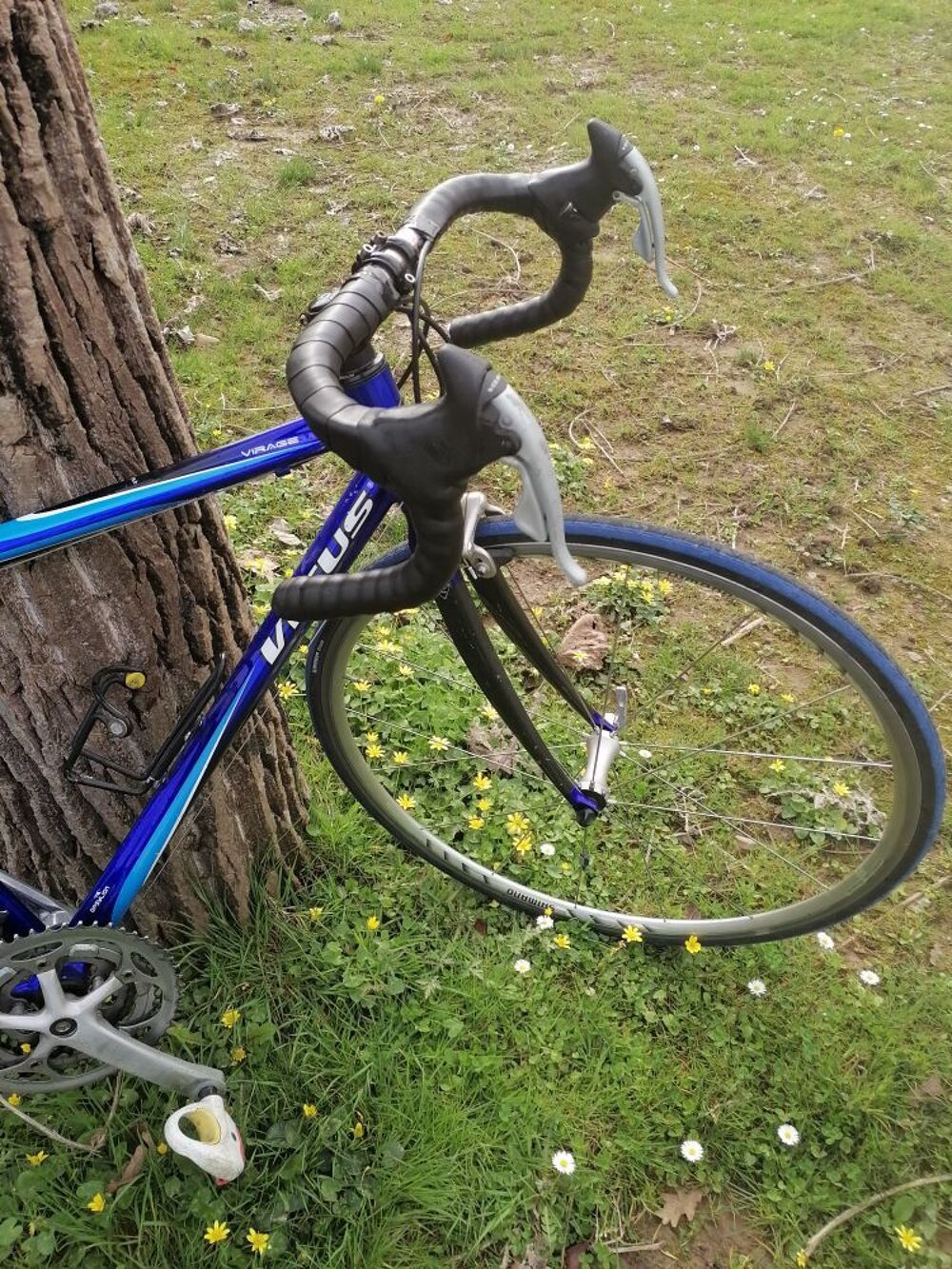 V&eacute;lo Vitus bleu Vélos
