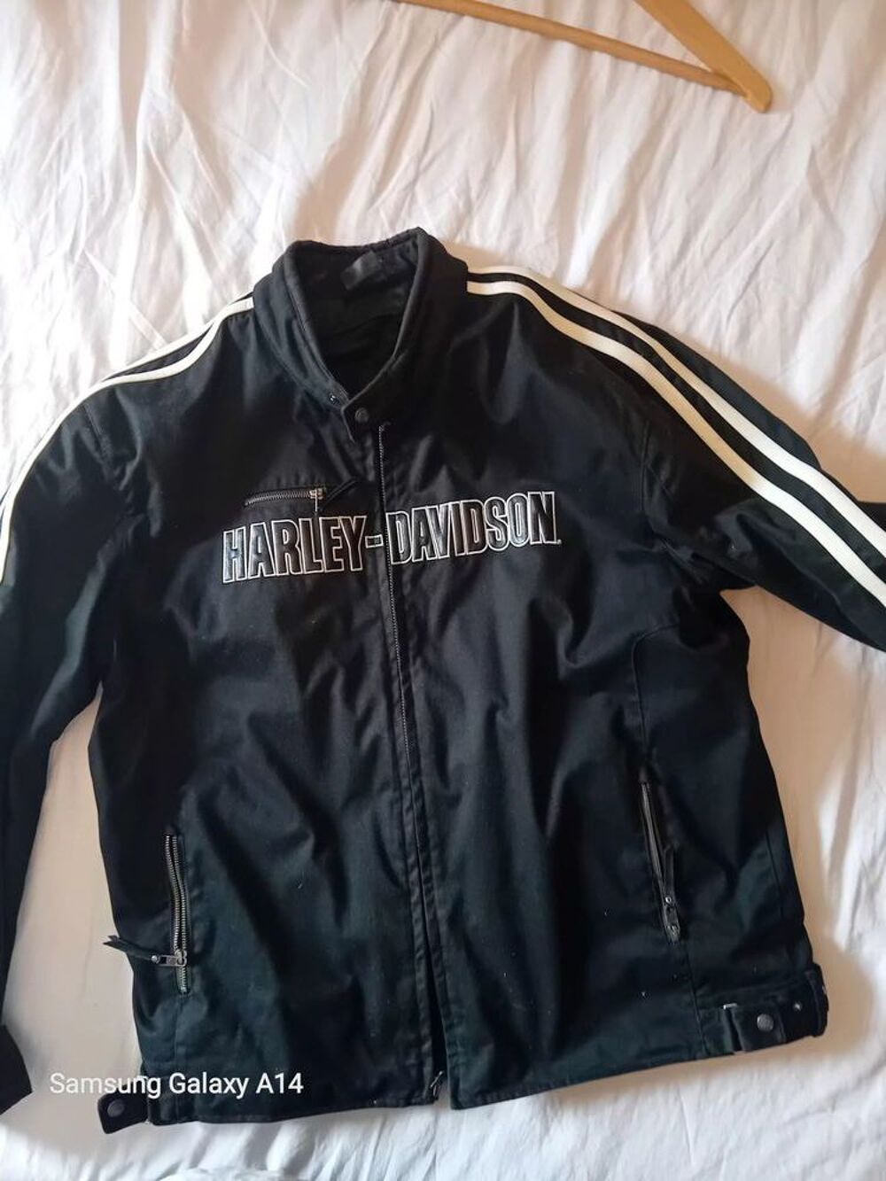 Blouson moto . Vêtements