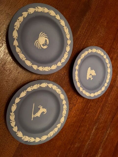 3 assiettes d�coratives Wedjwood 9 Neuilly-sur-Seine (92)