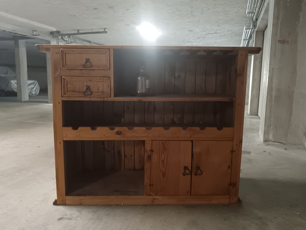 Bar en bois massif pin . Bon &eacute;tat Meubles