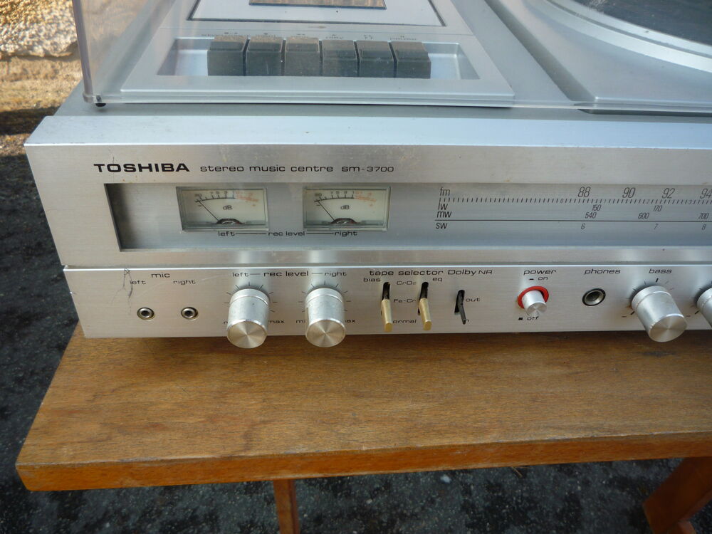 Platine disque/radio /cassette TOSHIBA
Audio et hifi