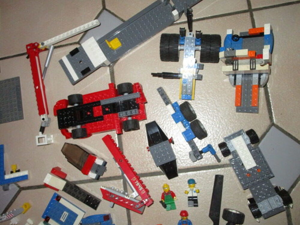 VIEUX LOT LEGO FORMULE 1 + DIVERS Jeux / jouets