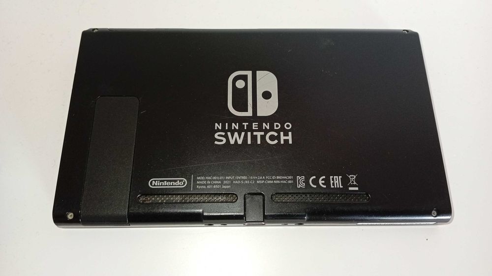 Switch et 2 Jeux Manette Zelda Consoles et jeux vidéos