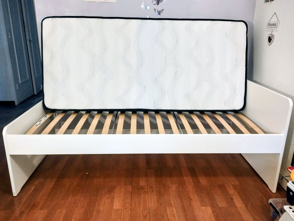 Lit enfant 90x200 avec sommier et matelas Mobilier enfants