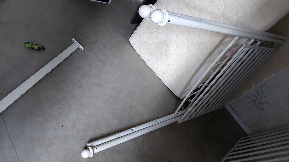 LIT M&eacute;tal blanc 90x190 1 personne Meubles
