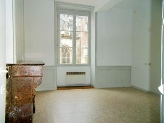  Appartement à louer 4 pièces 68 m²