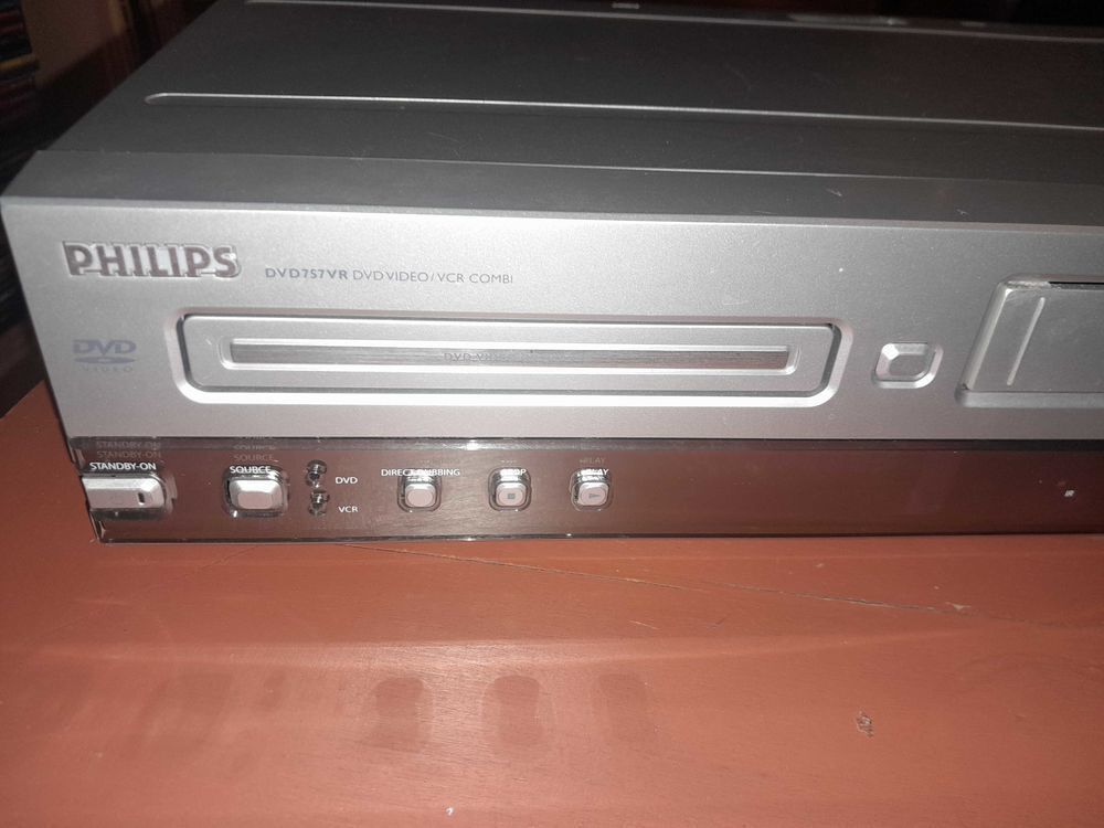 combin&eacute; dvd vhs Philips Photos/Video/TV