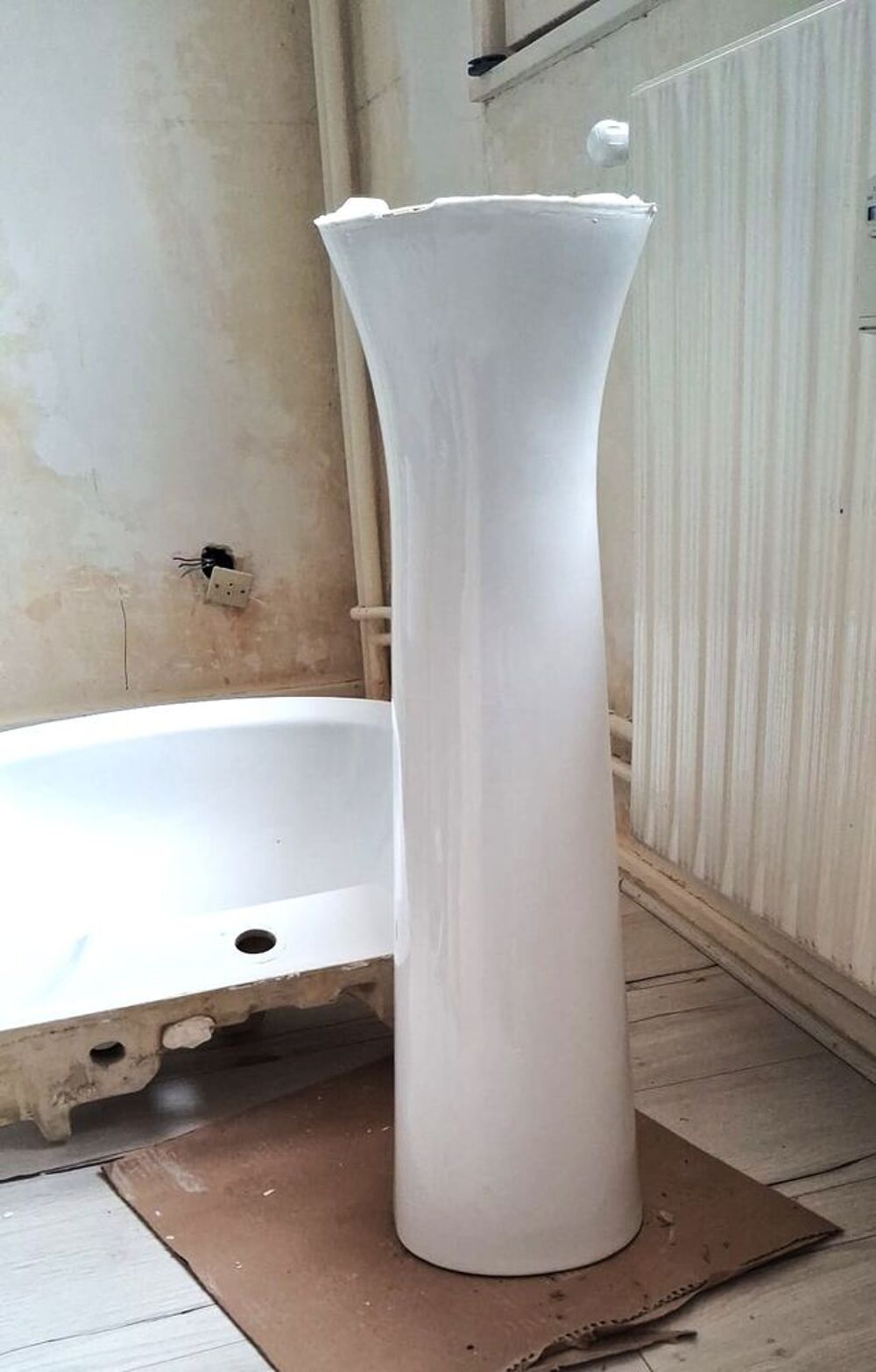 LAVABO ET PIED Meubles