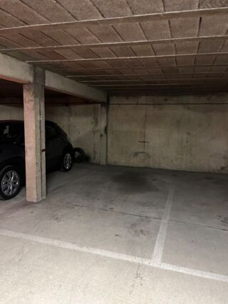  Parking / Garage à louer 12 m²