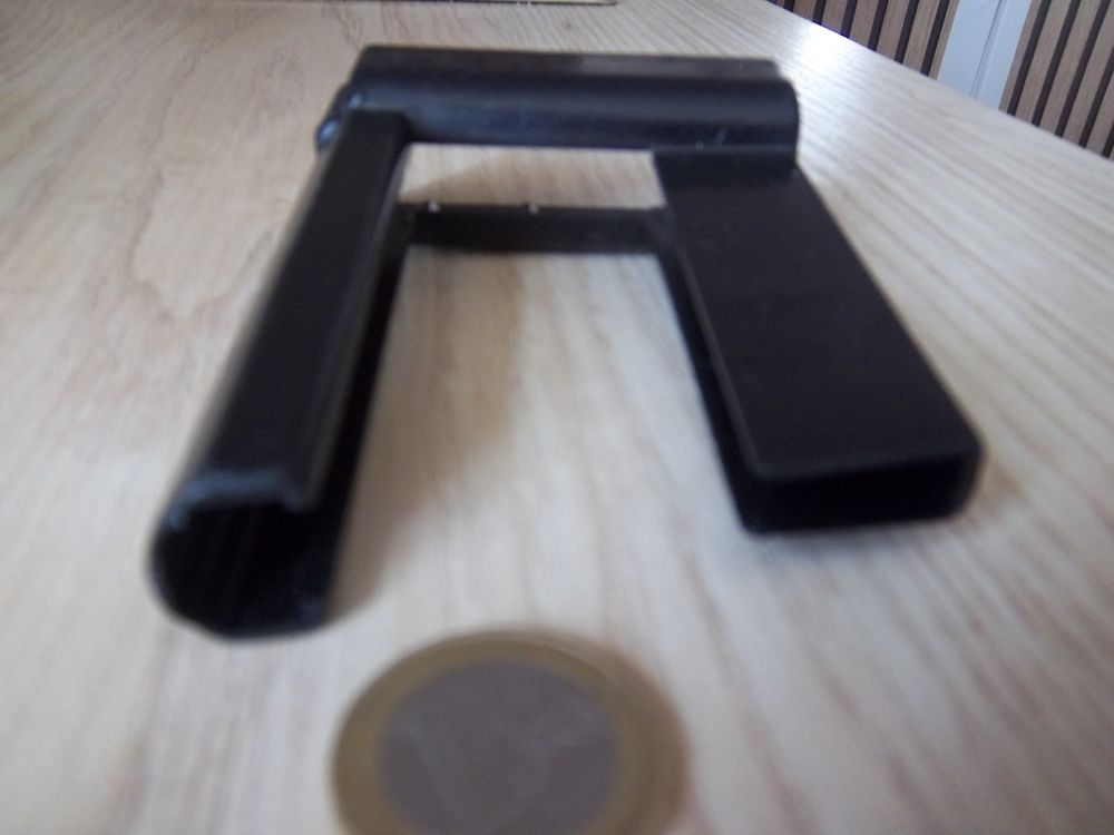 chargette militaire Famas &eacute;quipement collection 1 er mod&eacute;le 