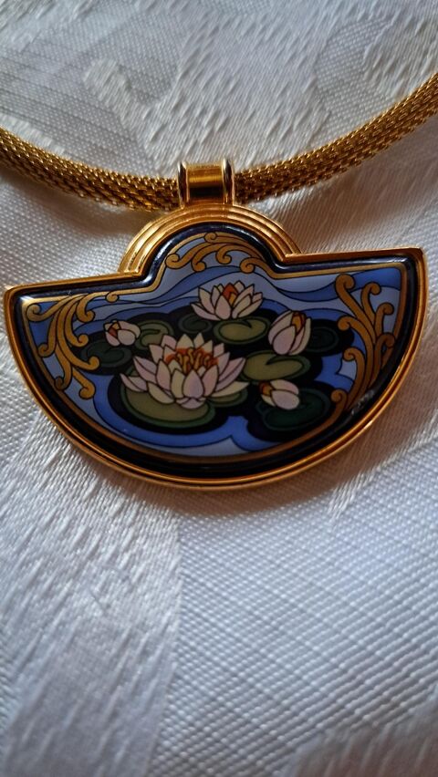 Collier Monet de M.Frey  295 Beauzelle (31)