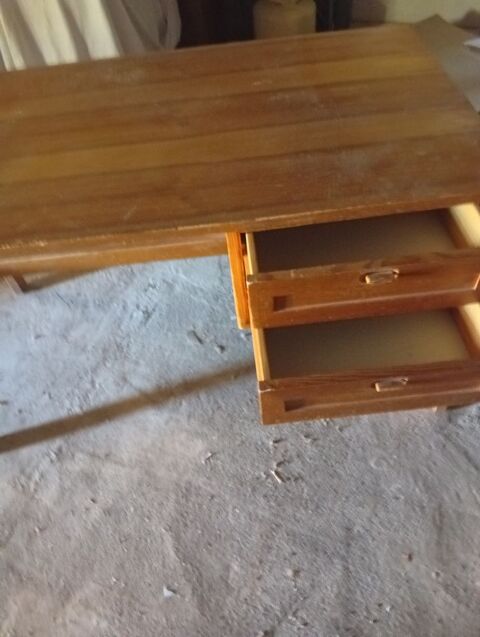 Bureau pin disponible 30 Jacou (34)