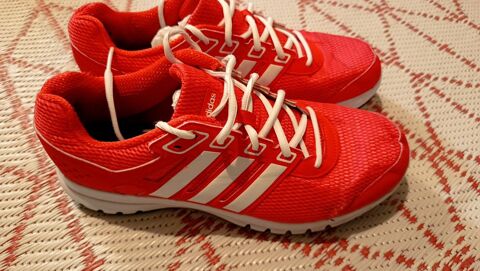 Basket Adidas comme neuve 29 Vienne (38)