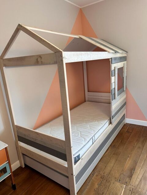 Lit cabane  pour enfant 450 Montmorillon (86)