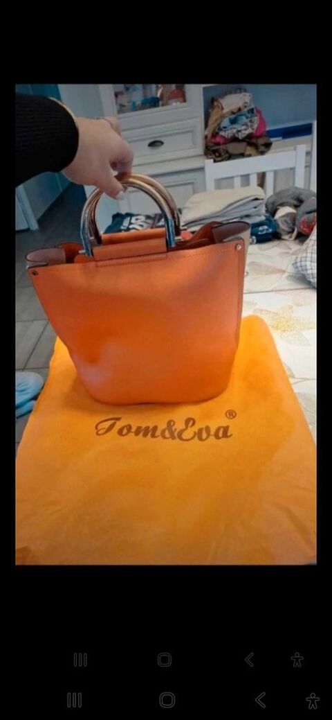 sac a main 10 Attignat (01)