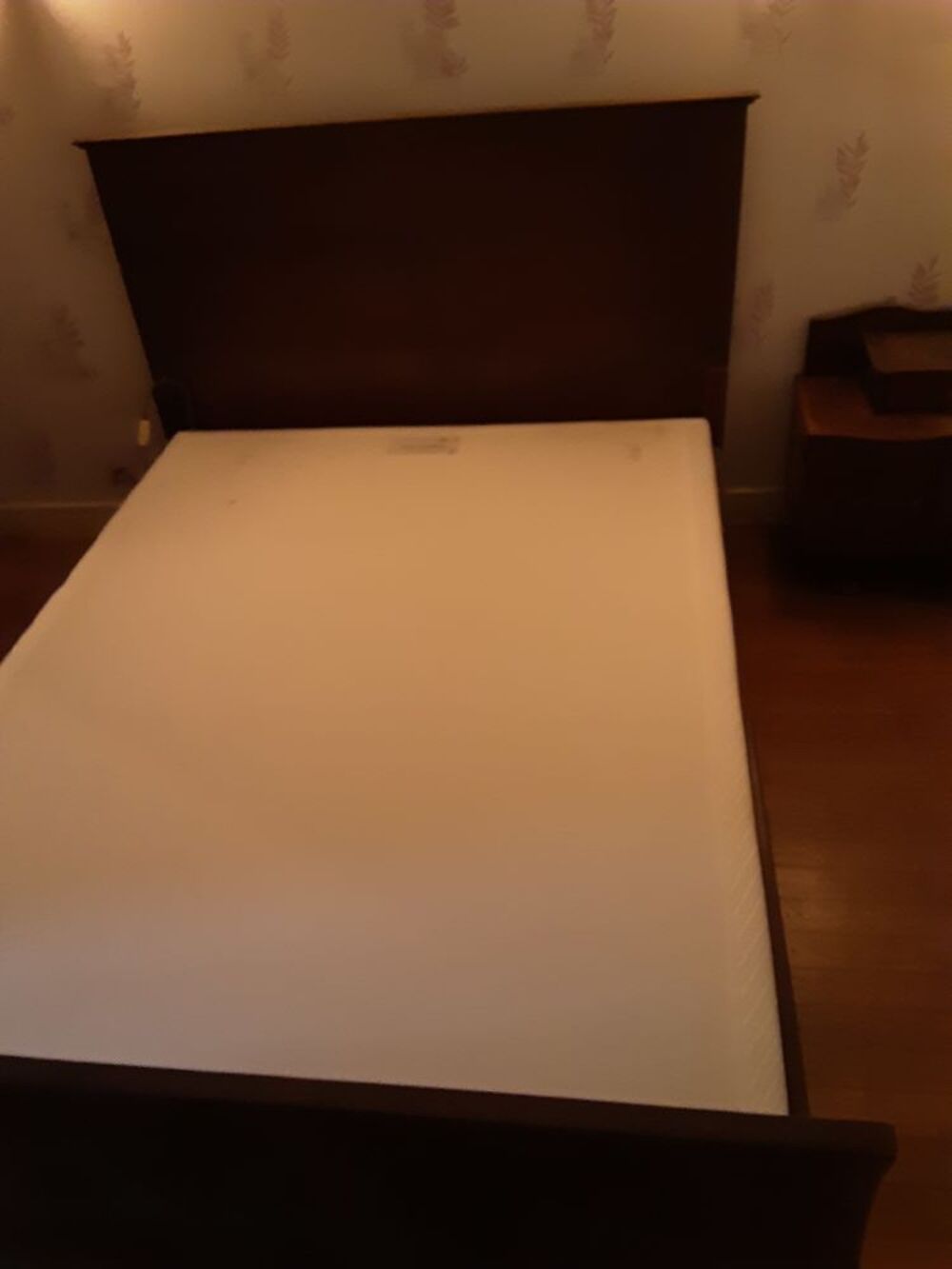 Chambre &agrave; coucher noyer Meubles