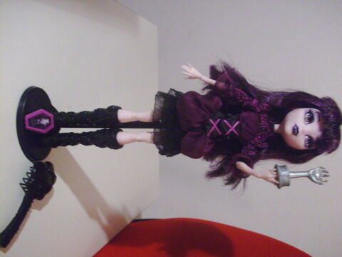 poupe monster high elisabat 28 Beaurepaire (38)