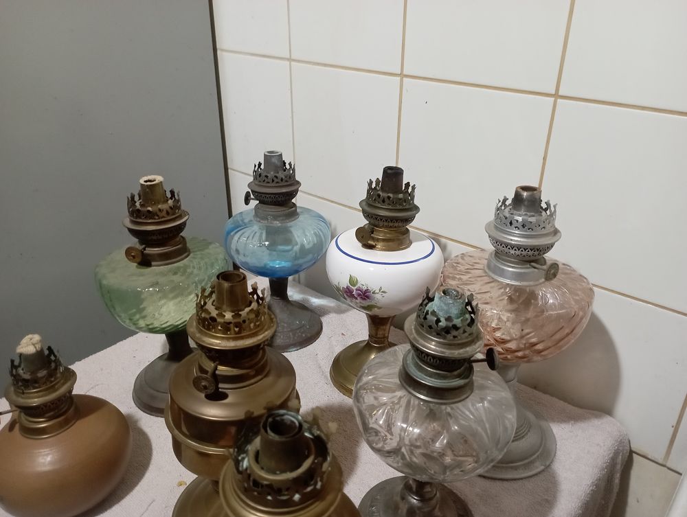 Lot de lampe &agrave; p&eacute;trole ancienne avec 6 tubes Décoration