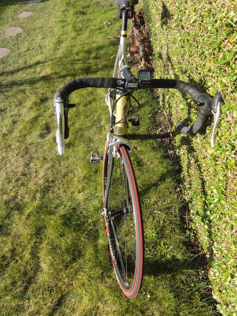 V&eacute;lo route Sports