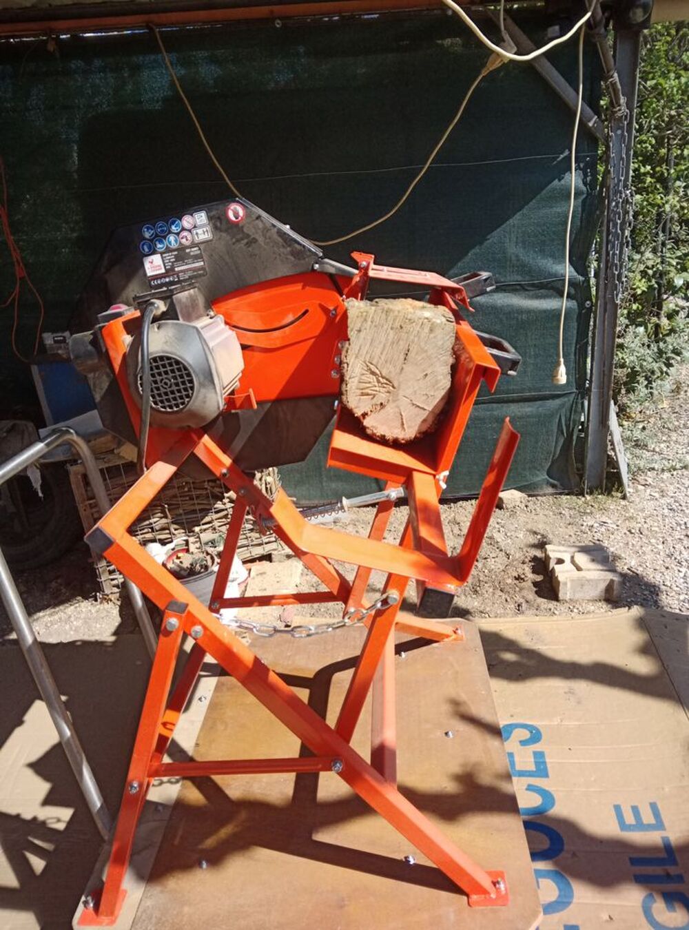 Scie a b&ucirc;ches Bricolage