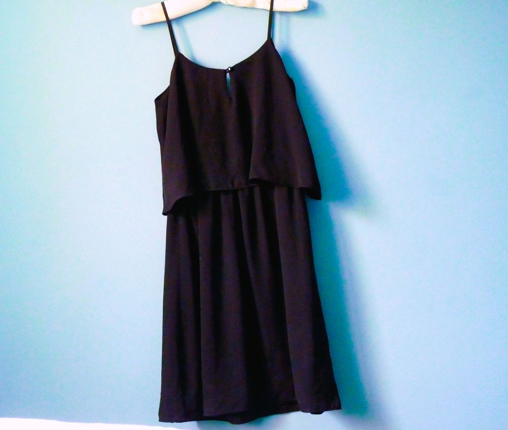 Robe femme atmosphere M 38 noir fluide tres bon &eacute;tat Vêtements