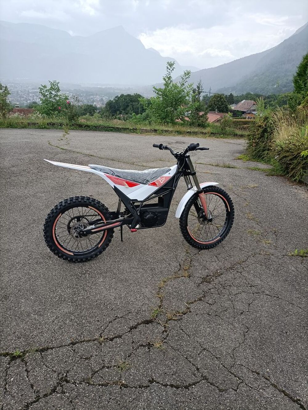 DIVERS 2024 occasion 74300 Saint-Sigismond