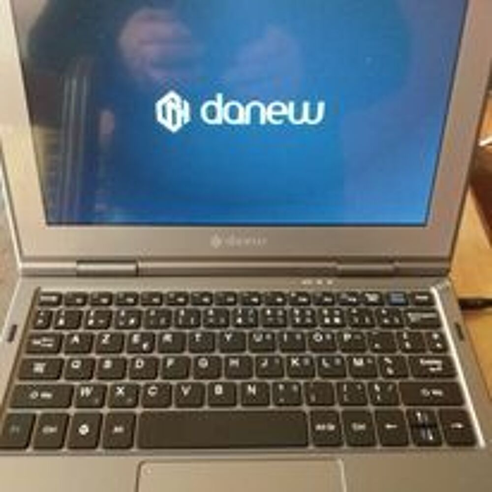 ordi donew d book 110 Matériel informatique