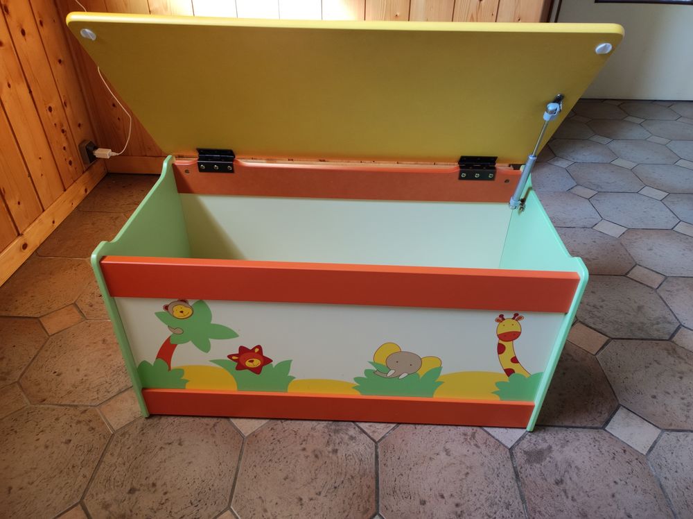 Coffre &agrave; jouet (avec v&eacute;rin neuf) Mobilier enfants