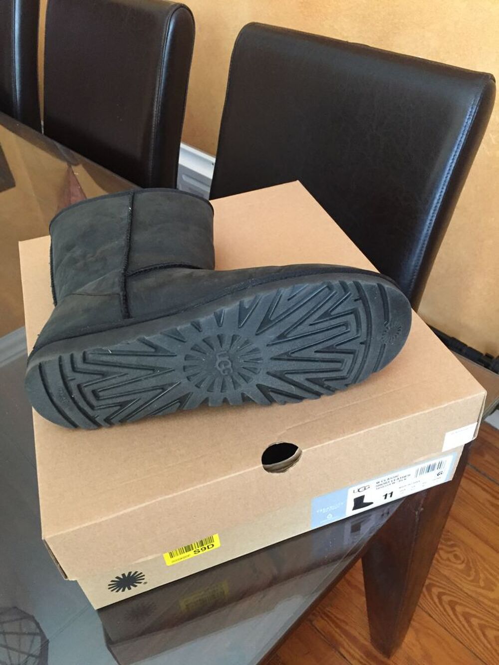 Authentique Ugg Classic short leather Noir 42 neuf Chaussures