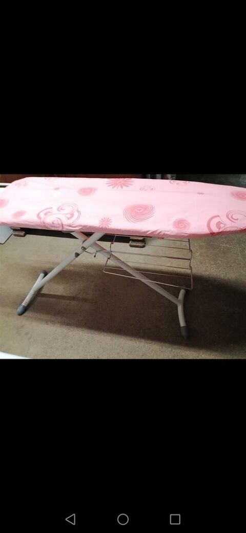  planche � repasser
20 Saint-Pierre-du-Mont (40)