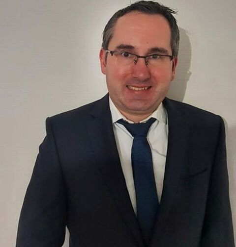 L'informatique enfin simple, claire? et &agrave; ta port&eacute;e! 0 90000 Belfort