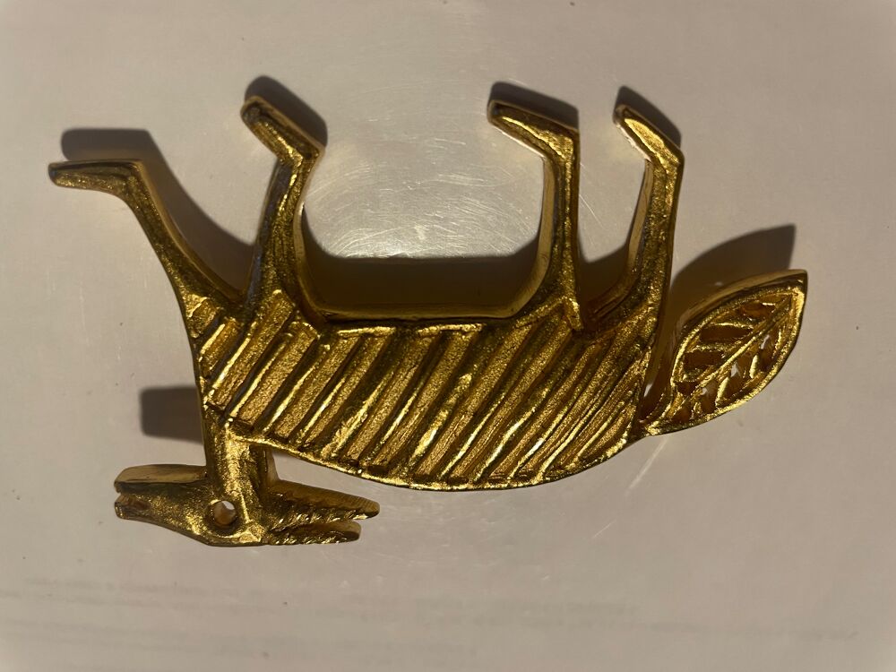 Broche dor&eacute;e chien Mythologie Bijoux et montres