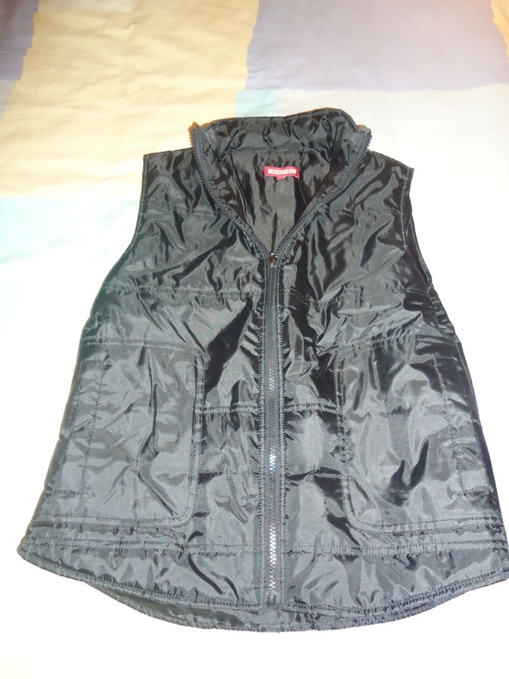 BLOUSON SANS MANCHES Vêtements