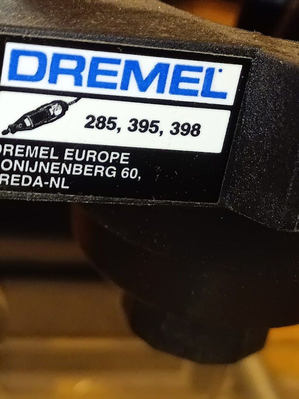Guide d&eacute;fonceuse DREMEL Bricolage