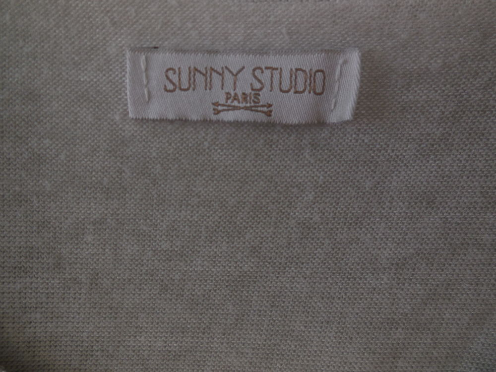 Pull l&eacute;ger femme Sunny Studio Paris gris clair 38/40 TBE Vêtements