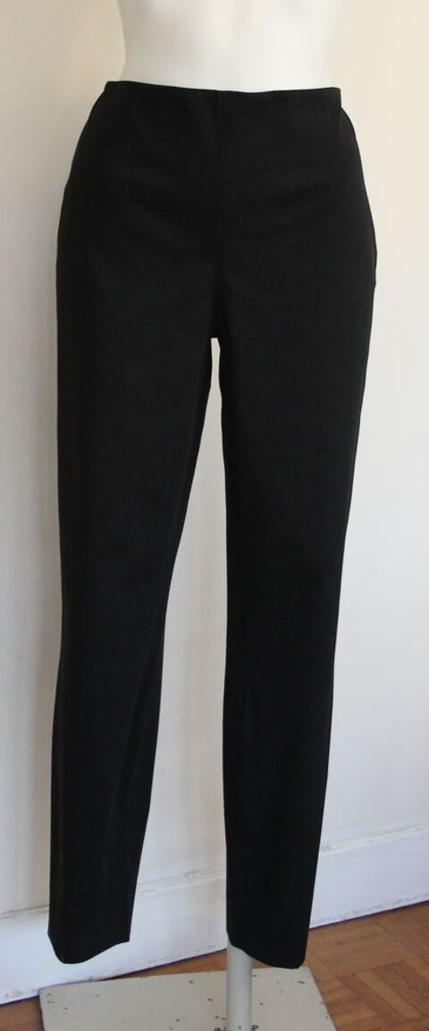 Pantalon noir RALPH LAUREN purple label 
T.12 soit 42 Fr 150 Issy-les-Moulineaux (92)