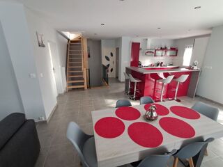  Maison � vendre 9 pi�ces 300 m�