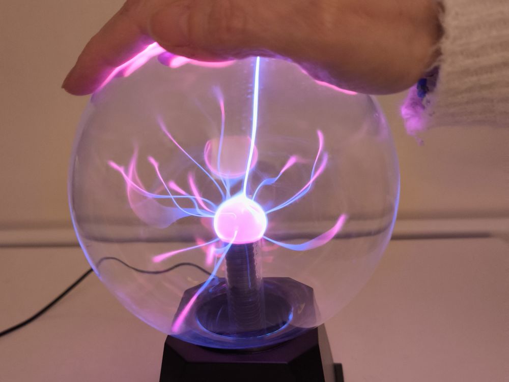 Boule plasma 6 pouces Neuve Jeux / jouets