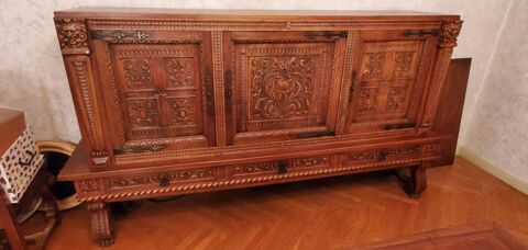 Trs beau bahut /buffet style espagnol en trs bon tat 250 Lyon 8 (69)