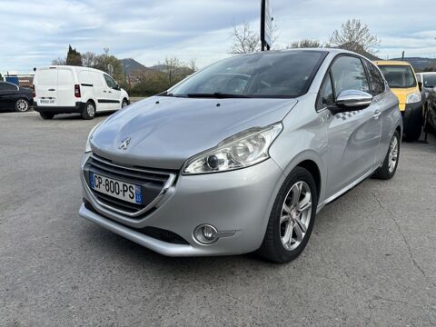 Peugeot 208 1.2 VTi 82ch BVM5 Allure 2013 occasion Le Pradet 83220