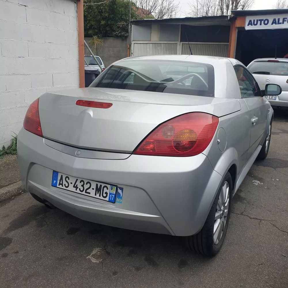 Tigra cab 1.4 - 90 Twinport Enjoy 2004 occasion 94700 Maisons-Alfort