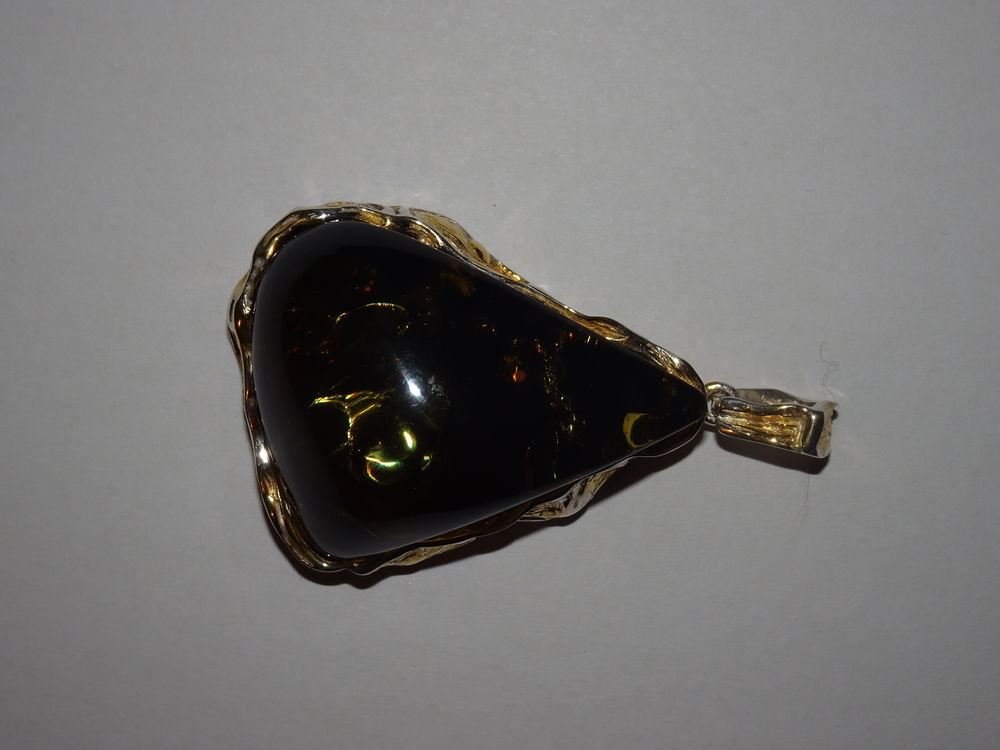 Pendentif en ambre de la Baltique Bijoux et montres