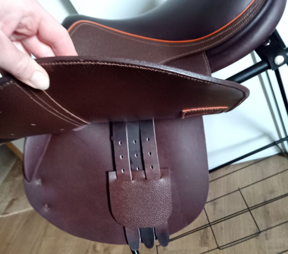 Selle childeric FMP 17.5" neuve Sports