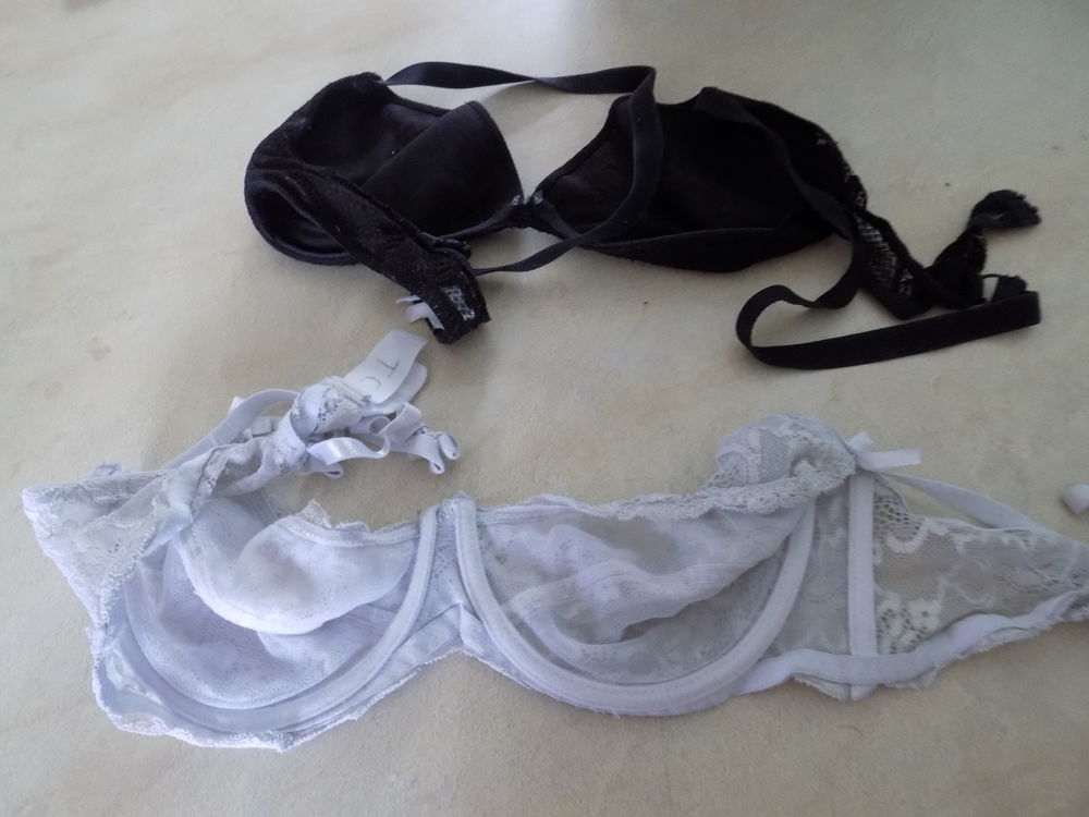 2 soutien-gorges Vêtements