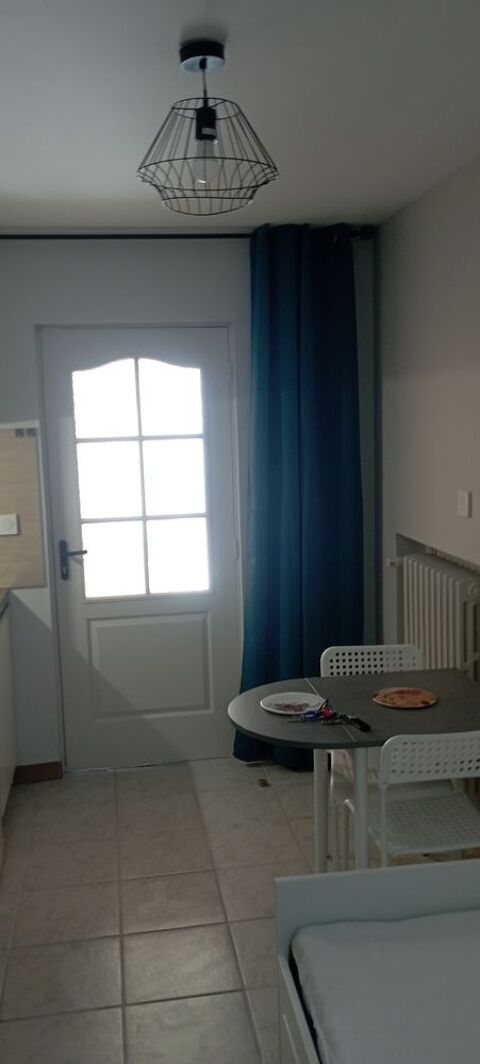   Beau studio meublé pour étudiant  Appartement - 20 m²