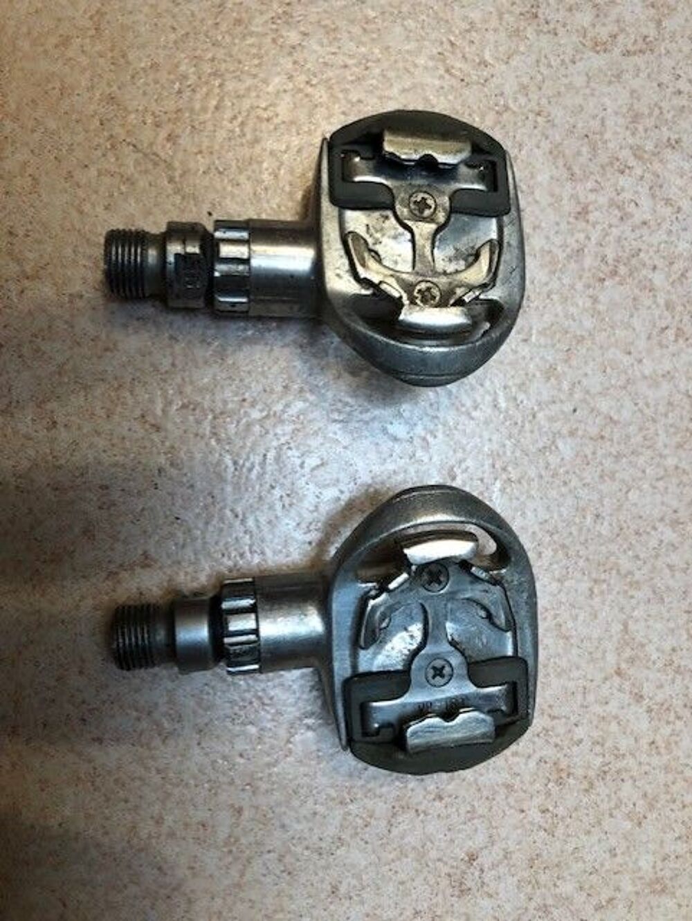 P&eacute;dales automatiques alu Vélos